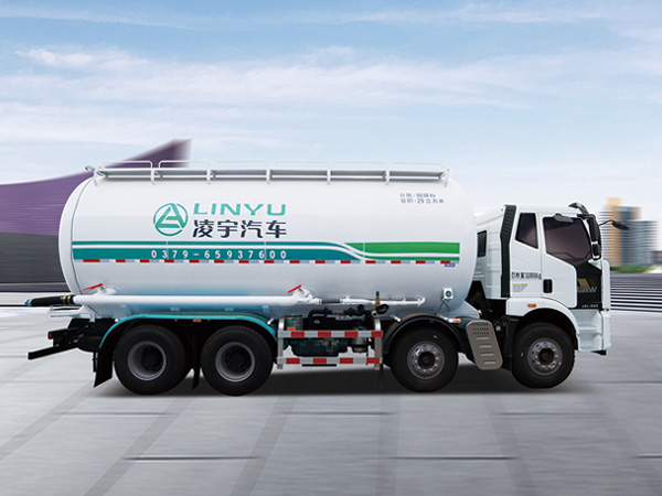 干混砂浆运输车如何提升建筑工程的物料运输效率？